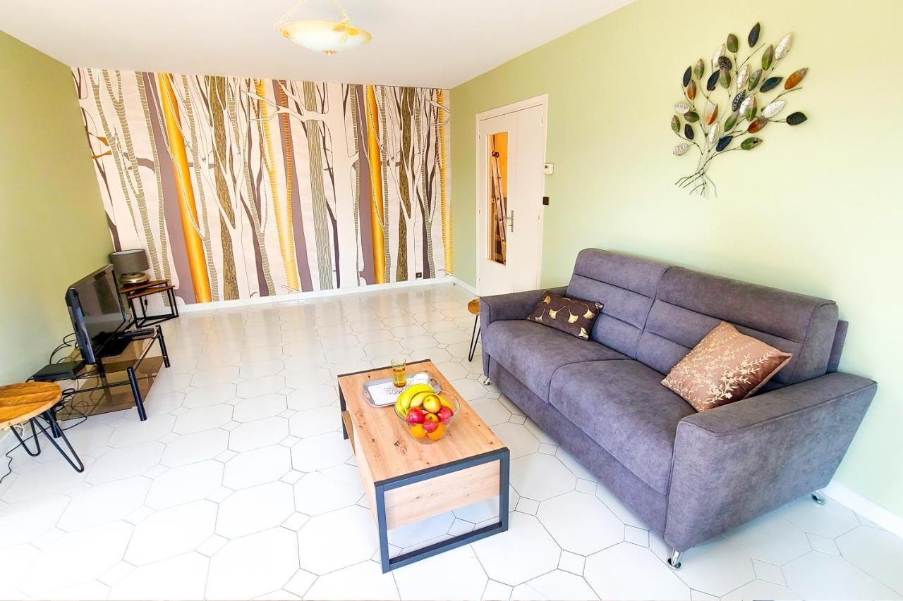 Appartamento Regard Sur Les Remparts - Terrasse & Parking Avignone Esterno foto