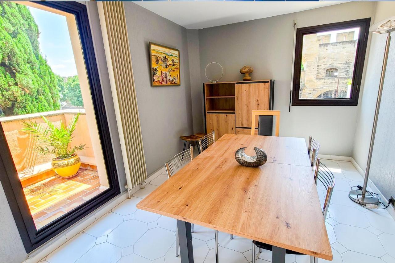 Appartamento Regard Sur Les Remparts - Terrasse & Parking Avignone Esterno foto